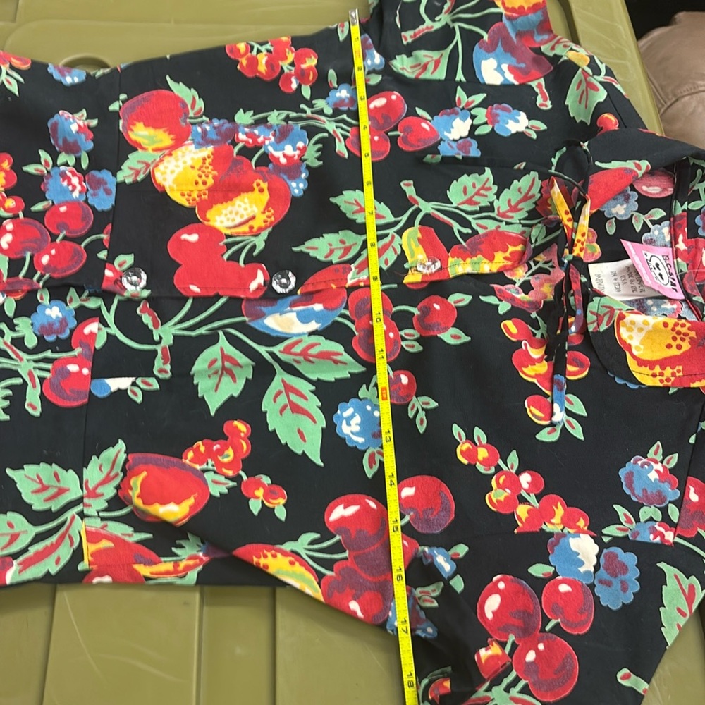 Vintage EC Star fruit print cotton short sleeve Med button front top. - Picture 12 of 13